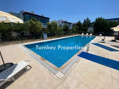 Charming 2+1 Apartment for Sale in Bitez, Bodrum – Prime Location with Shared Pool