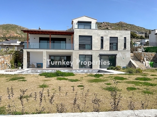 Detached 6+2 Villa for Sale in Gumusluk | Sea and Island Views, Private Pool, Underfloor Heating, Spacious Garden, with Outbuilding