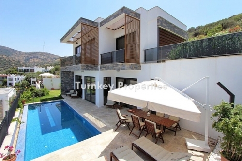 Elegant Villa for Sale in Yalikavak Close to Marina with Stunning Sea Views and Private Pool