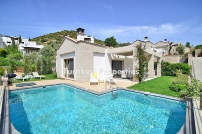 Luxury Villa for Sale in  Yalikavak Bodrum, Close to the Sea, with Private Pool and Modern Design