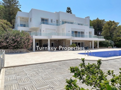 Bodrum Gündoğan'da Satılık Lüks Villa, Denize Sıfır Konum, Özel İskele, Panoramik Deniz Manzarası