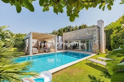 Luxury Villa for Sale in Konacik Bodrum, 4+1 with Private Pool, Garden - Spacious and Modern