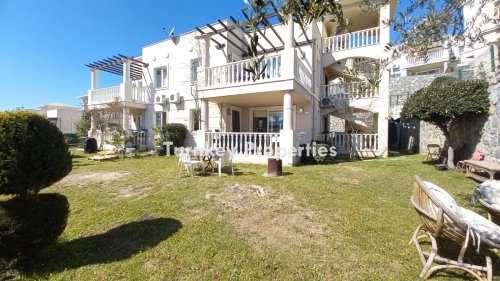 Sosyal Tesisleri ve Ortak Plaj Alanı Olan Sitede Satılık Bahçe Katı Daire