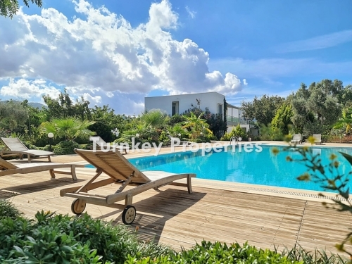 Yalikavak, Dirmil Spacious 3+1 Garden Floor Near the Sea, 2 Bathrooms | Large Garden Area & Furnished