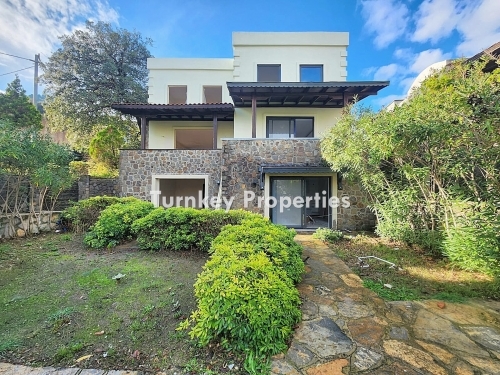 Yalıkavak Geriş'te Doğa Manzaralı, Bahçeli Satılık 4+2 Villa