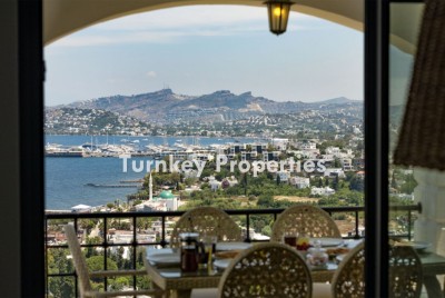 Yalıkavak'ta Ege Esintisi, Panoramik Deniz Manzaralı ve Özel Havuzlu, Modern Tasarımlı Lüks Satılık Villa