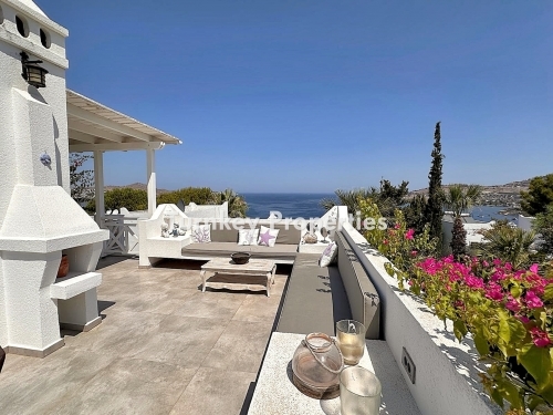 Sea View 5+1 Villa for Sale in Yalikavak – Spacious Terrace, Garden, and Exclusive Access to Three Private Beaches